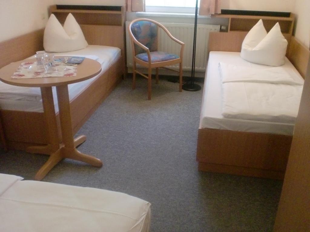 Hotel & Restaurant "Zum Firstenstein" Konigshain Ngoại thất bức ảnh