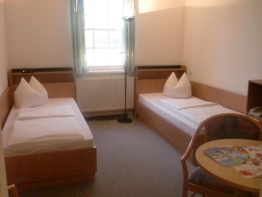 Hotel & Restaurant "Zum Firstenstein" Konigshain Ngoại thất bức ảnh
