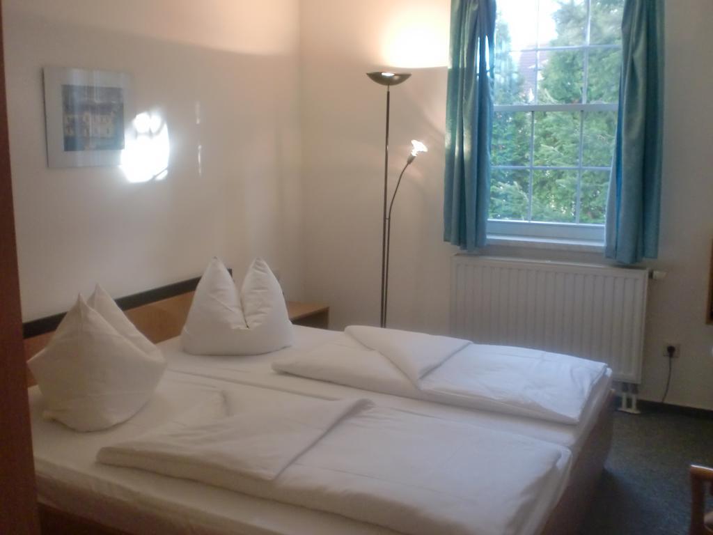 Hotel & Restaurant "Zum Firstenstein" Konigshain Ngoại thất bức ảnh
